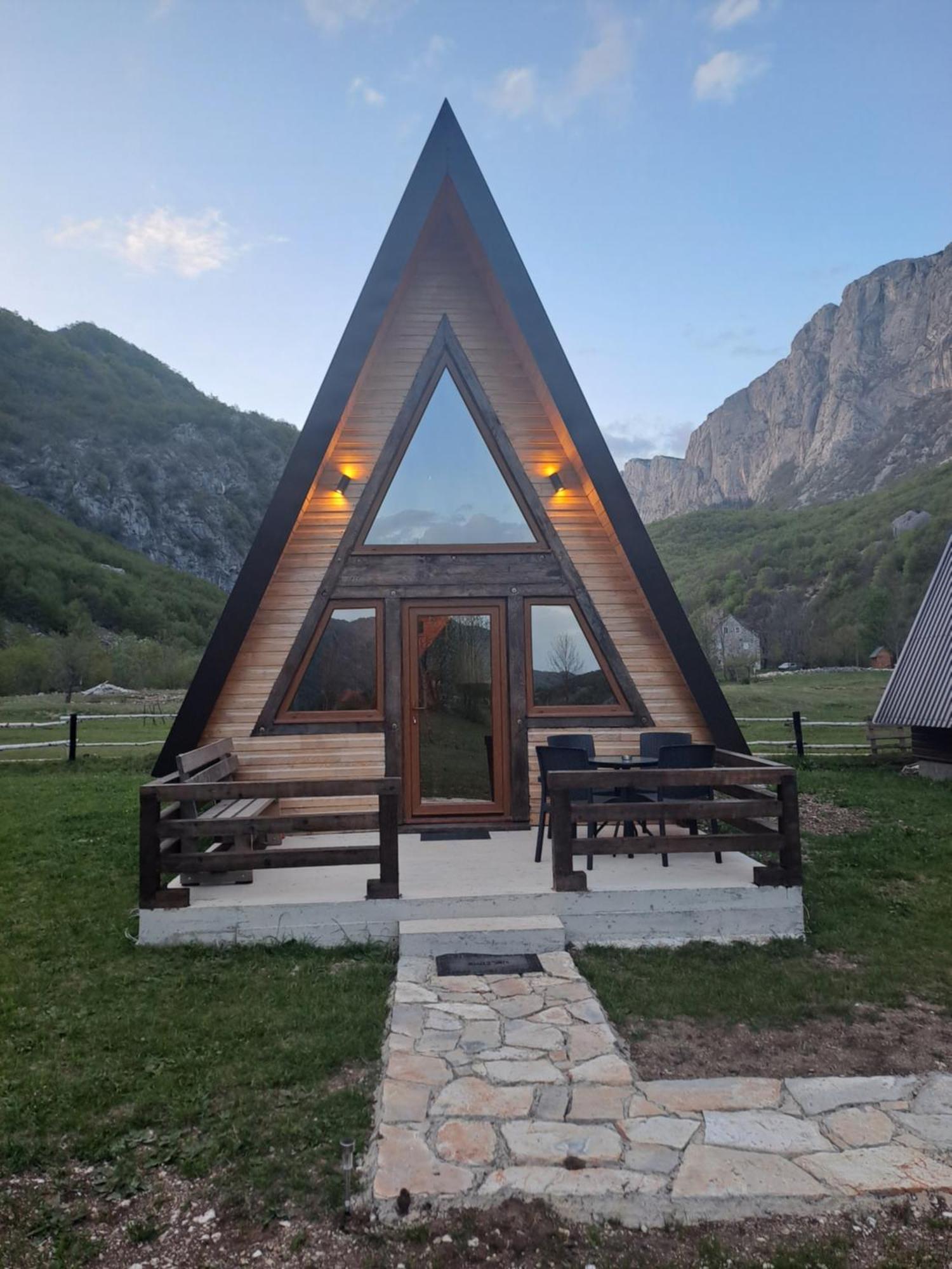 Wooden Cottages Konak Savnik المظهر الخارجي الصورة