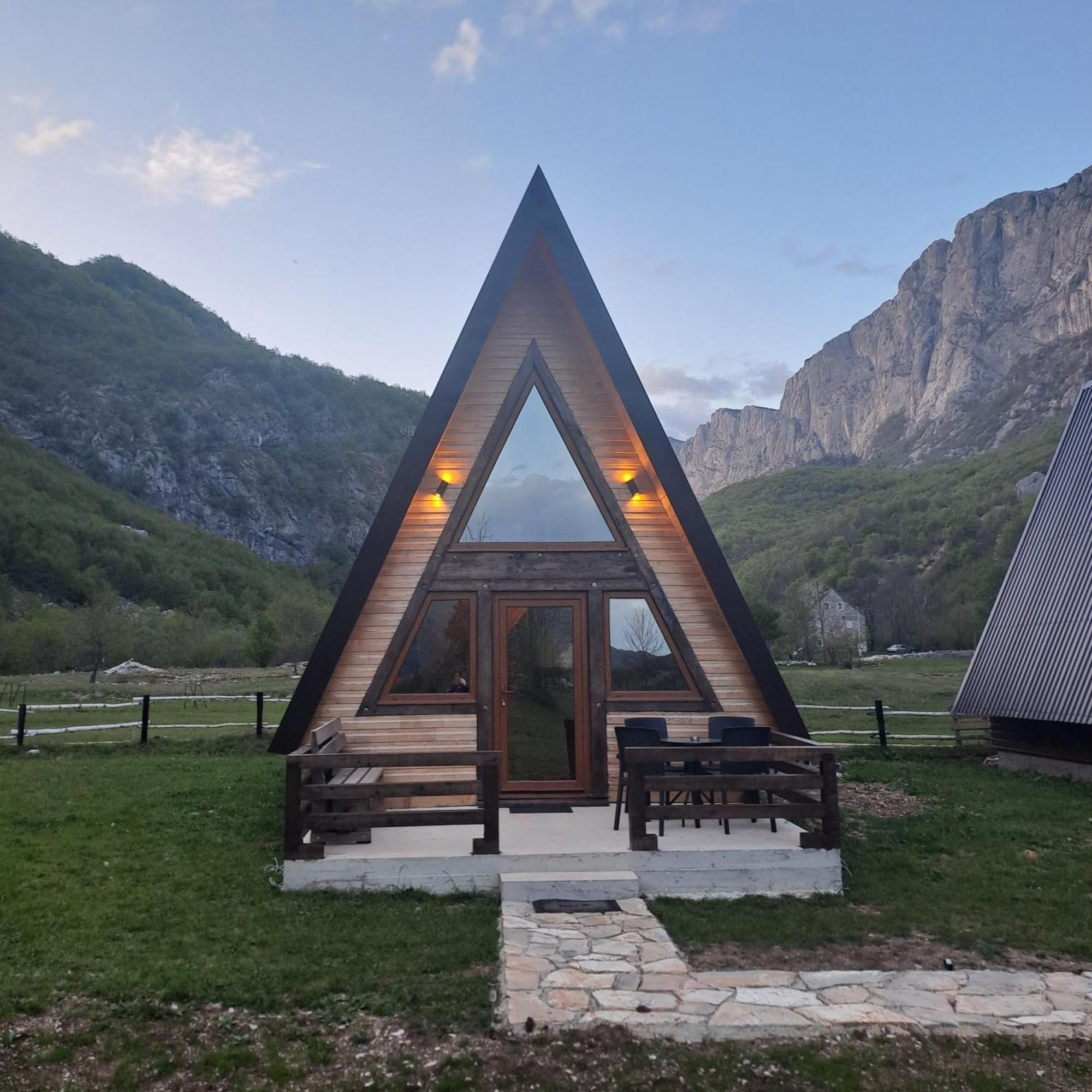 Wooden Cottages Konak Savnik المظهر الخارجي الصورة